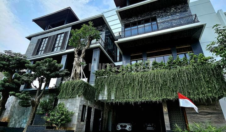 TURUN HARGA FOR SALE MODERN FULL MARBLE HOME AT PANTAI MUTIARA. LOKASI PRIME & ELIT JAKARTA UTARA.