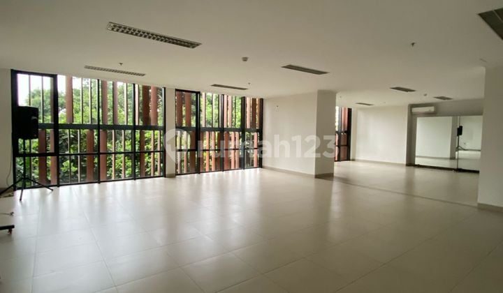 Disewakan Tempat Usaha (Retail Space For Lease) di Apartemen Permata Hijau Suites Jakarta Selatan