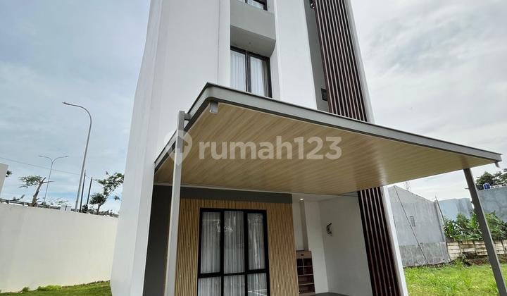 Townhouse 3 Lantai Akses 5 Menit ke Tol Desari, Tol Krukut dan Tol Limo