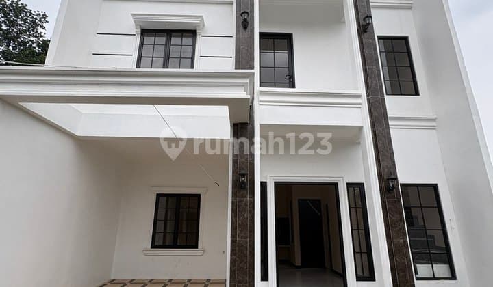 Rumah 2 Lantai Akses Dekat Terminal Jatijajar & Stasiun