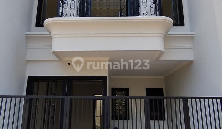 Rumah 2 Lantai Dekat Grand Depok City 10 Menit Ke Stasiun Depok