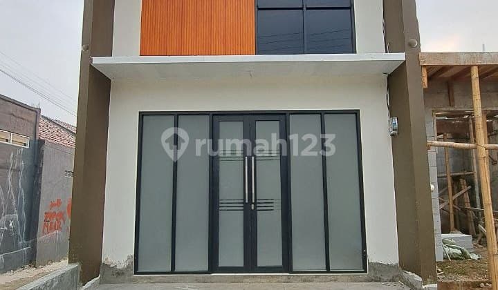 Ruko Mezzanine Siap Huni Pinggir Jalan Raya 10 Menit Tol Sawangan