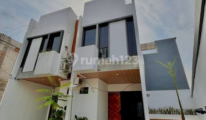 Rumah Modern 2 Lantai Lokasi 1 menit ke Tol Kukusan