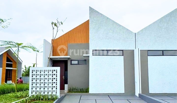 Rumah aesthetic jalan besar fasilitas lengkap 10 menit stasiun