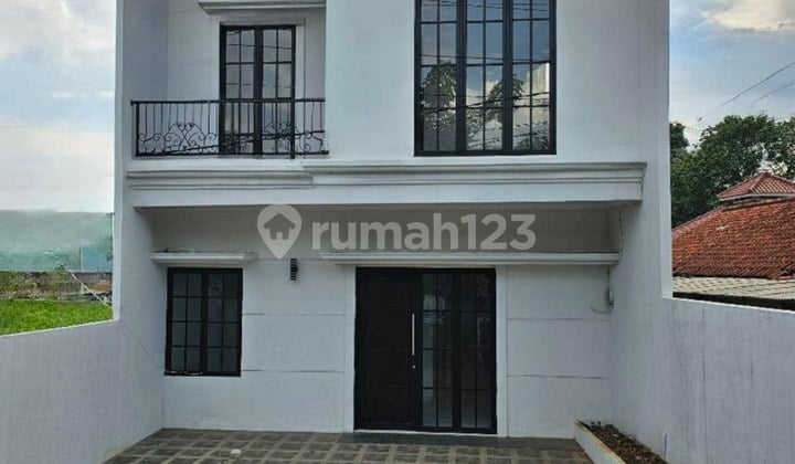 Rumah Baru Siap Huni cuma 10 menit ke stasiun depok