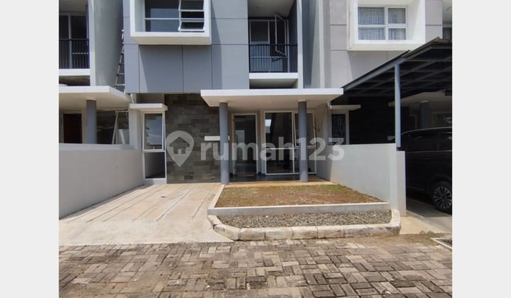 Rumah Mewah Modern Super luas akses 5 menit ke Tol Kukusan