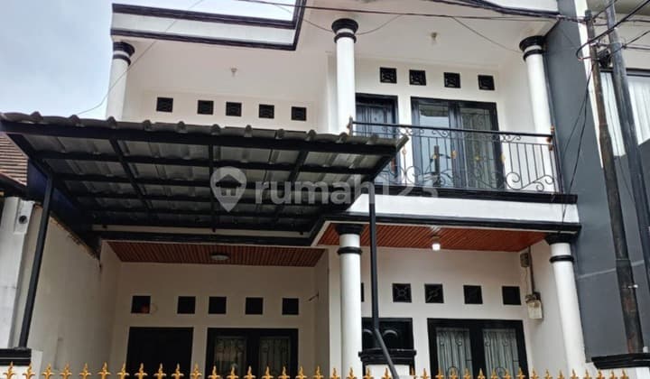 Rumah Siap Huni Full Bata Merah akses 8 menit ke stasiun Depok