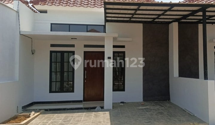 Ready-to-Live New House 400 Million Near Sawangan Toll Road, Wide Road Access