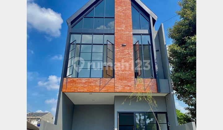 Rumah Ready 300 meter/ kurang 1 menit ke Tol kukusan& 5 menit ke stasiun