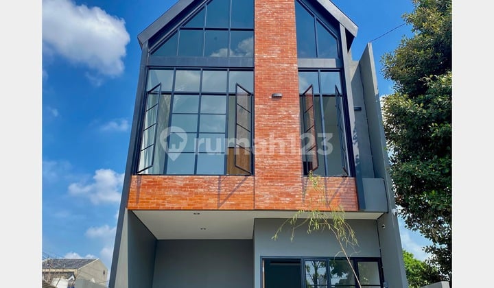 Rumah Ready stock lokasi 300 meter atau kurang 1 menit ke tol kukusan & 5 menit ke UI