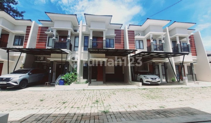 Rumah Siap huni modern lokasi strategis dekat pamulang square