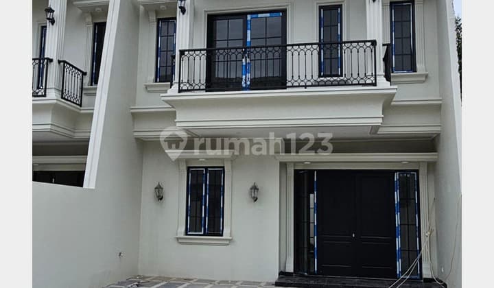 Rumah baru siap huni cuma 800 meter atau 5 menit ke LRT Cibubur