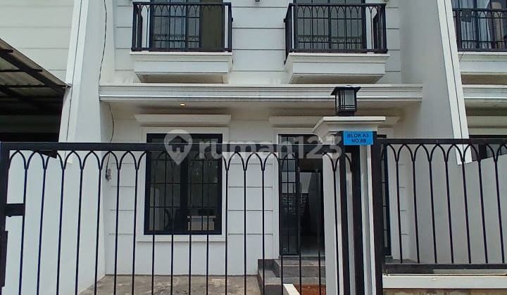 Rumah 2 Lt Siap Huni Tanah Bangunan Luas 10 Menit Stasiun Depok