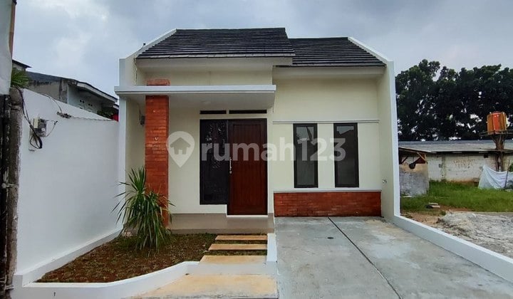 Rumah Baru Minimalis modern cuma 15 menit ke Tol Cimanggiss