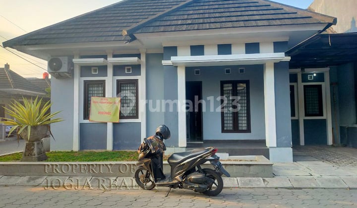 RUMAH DIJUAL DALAM PERUMAHAN SEWON BANTUL YOGYAKARTA FURNISHED