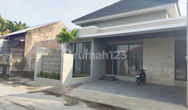 Rumah Minimalis Mewah Carport 2 Purwomartani Dekat Exit Tol Jogja