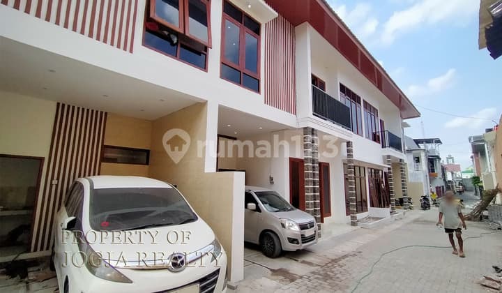 RUMAH MEWAH DIJUAL DI WARUNGBOTO UMBULHARJO KOTA JOGJA FURNISHED