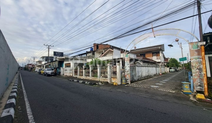 Rumah Induk dan Kost Jalan Raya Janti Dekat Jec Kota Yogyakarta