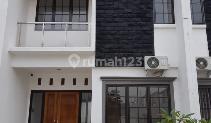 Rumah Murah 2 Lantai Bagus Desain Bali Dekat Stasiun Lrt Cibubur
