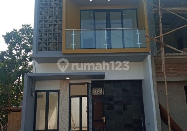 Rumah Murah 2 Lantai Desain Bali Kekinian, Kalimulya, Depok