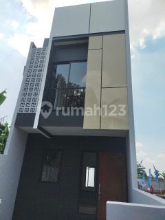 Rumah 2 Lantai Harga 1 Lantai Dekat Pintu Tol Cinere