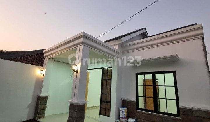 Rumah Bagus Unfurnished SHM di Jl Kampung Sawah, Dekat Stasiun Depok