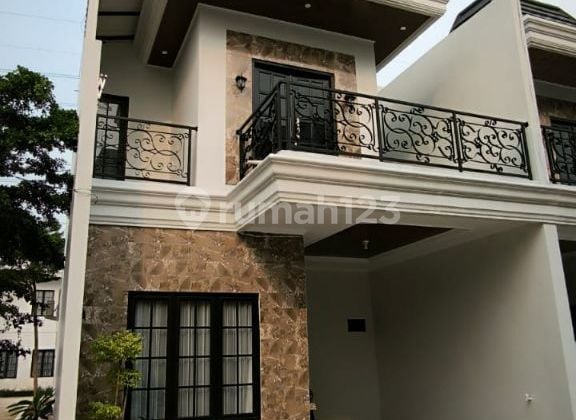 Rumah bagus di Jln gas alam 2 Lantai SHM Bagus Timur