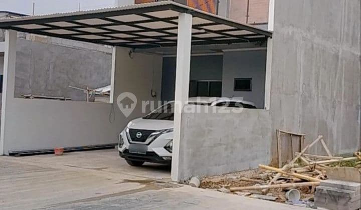 Rumah 2 Lantai SHM Siap huni di jakarta selatan