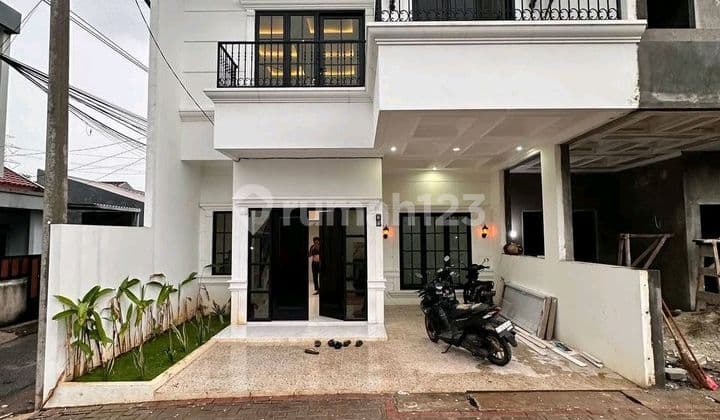 Rumah 2 Lantai Hanya 1.2 M Desain Mewah Dekat Pintu Tol Desari