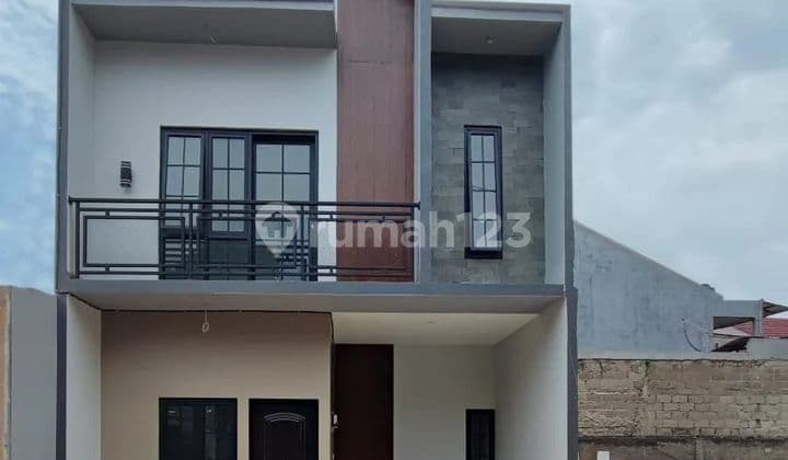 2-Storey Shm Ready-to-Occupy House Near Cisalak Toll Gate Depok.