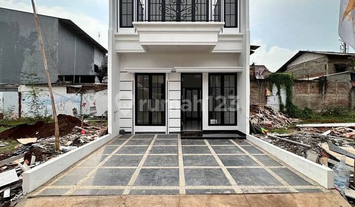 Rumah Desain Rooftop Cluster Dekat Pintu Tol Cilandak