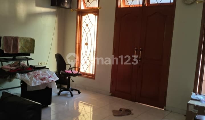 3-story house, 5x15 m area, semi-furnished basement room in Pademangan, North Jakarta.