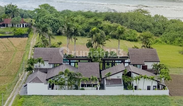 2 Unit Villa Mewah Tepi Pantai Tabanan Dekat Nuanu Tanah Lot Bali