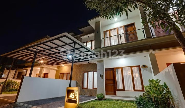 Stok Bagus Villa Baru Siap Huni Taman Seminyak Sunset Road Bali