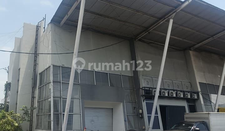 Stok Langka Ruko Gudang Raya Margomulyo Parkir Luas Bebas Banjir