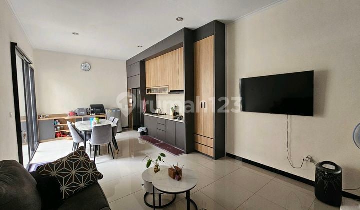 Dijual Rumah Taman Kopo Indah V Full Furnished Siap Huni