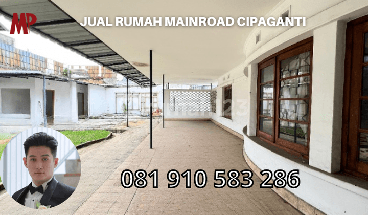 For Sale: Main Road House in Cipaganti, Bandung