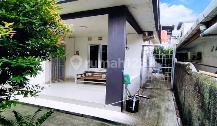 Rumah 1 Lantai,dekat Pasar Lama. Dekat Stasiun Kereta Api Tangerang.