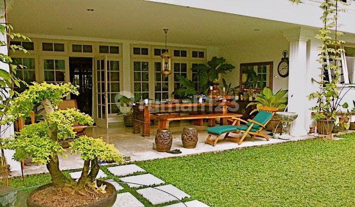 Bukit Cinere Indah Rumah Mewah 5 Kamar Tidur Kolam Renang Furnished Bagus