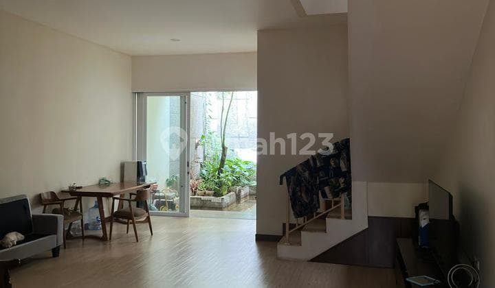 Joglo. Rumah 2 Lantai 4 Kamar Siap Huni