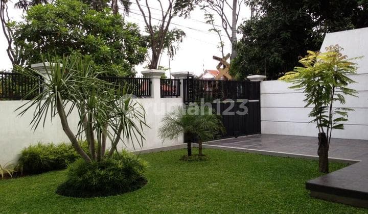 Rumah Dijual Terawat di Ambengan Surabaya Pusat