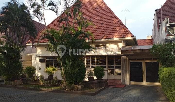 Rumah Disewakan di Jl. Raya Darmo, Surabaya Pusat