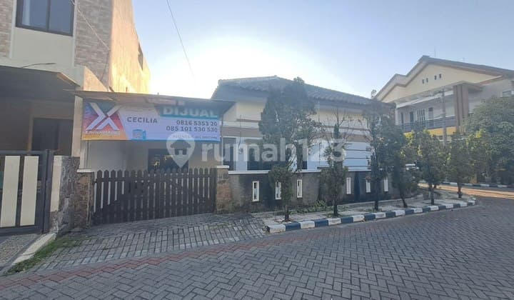 Nice Unfurnished SHM House on Jl. Babatan Pratama Block Uu, Wiyung - Surabaya, Surabaya