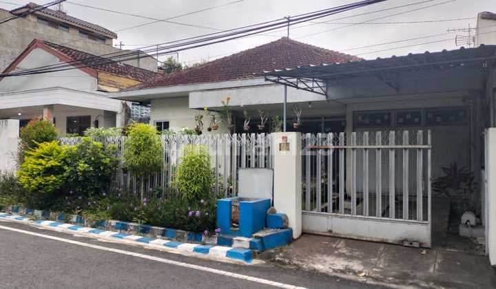 Rumah dijual cocok untuk kost² an di jl Terusan Candi *Kalasan IV, Malang