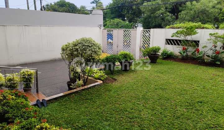 Rumah Bagus Kokoh dan Kuat 2 Lantai di Komplek Kedoya Baru Residences dengan Lokasi Bagus dan Jalanan Lebar