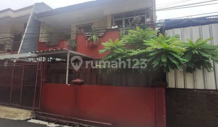 Rumah siap huni 2 lantai di Duri Kepa
