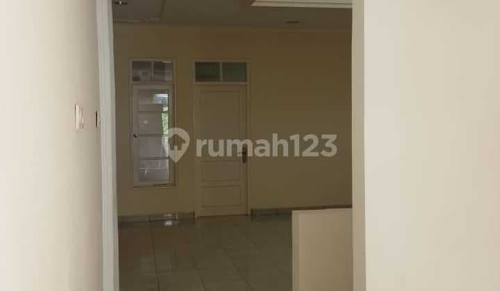 Rumah Bagus 2 Lantai Di Permata Buana Dengan Lokasi Bagus