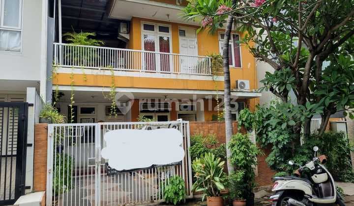 2-story house in Puri Media needs renovation... rarely available