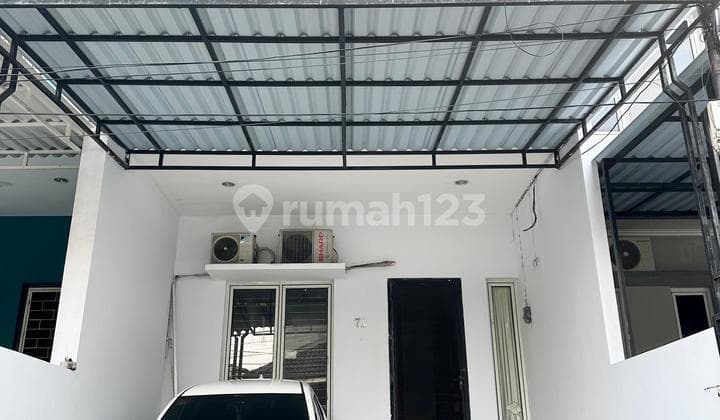 Rumah 2,5 lantai di Duri Kepa