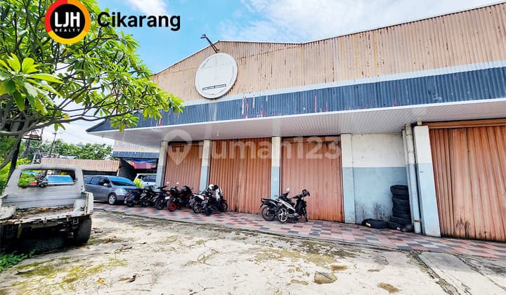 Dijual Bengkel & Cafe di Jl. Ahmad Yani Karawang - Strategis